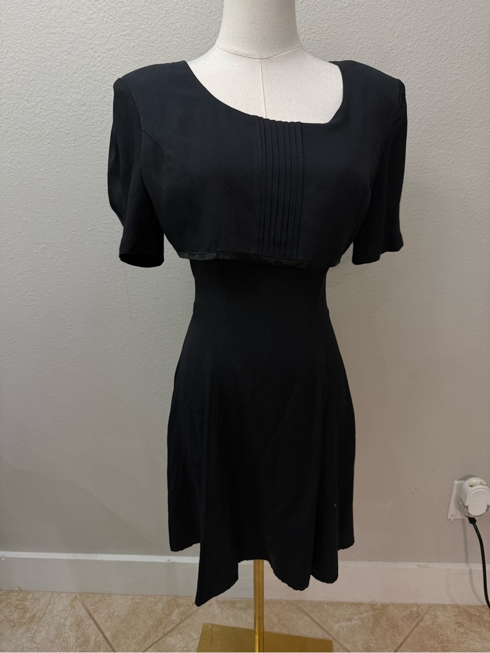 Be Smart Vintage Black Lace-Up Back Dress Size 7/8 USA - Picture 3 of 7